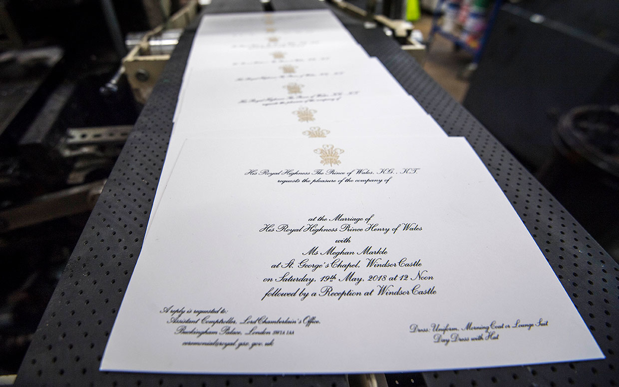 27+ Inspiration Image of Mailing Wedding Invitations